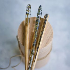 Lavender Resin Wooden Hair Stick – Personalized Oak Wood Hair Fork with Dried Flowers