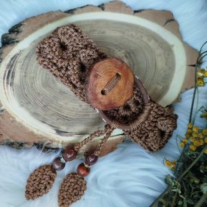 Boho Wood Button Hair Tie for Buns – Handmade Crocheted Lace and Rubber Band Hair Accessory